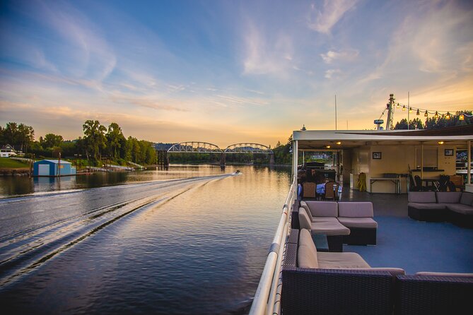 2.5-hour Dinner Cruise on Willamette River - How narration works (and why headphones save your night)