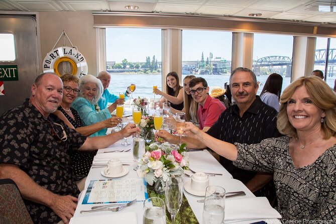 2-hour Brunch Cruise on Willamette River - Why this Willamette brunch cruise works so well