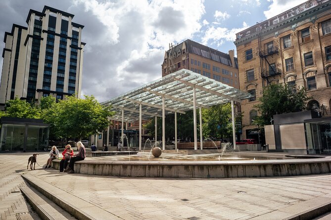 A Guided Walking Tour of Fabulous Downtown Portland, Oregon - The Oldest Art Museum in the Pacific Northwest