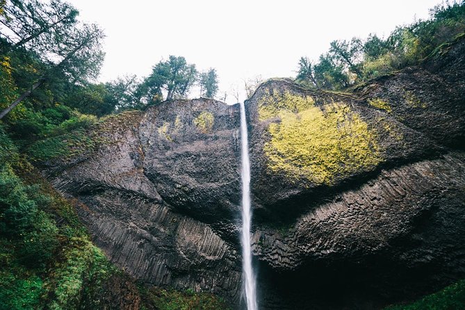 Afternoon Half-Day Multnomah Falls and Columbia River Gorge Waterfalls Tour from Portland - Vista House: the “crown jewel” viewpoint with quick photo time