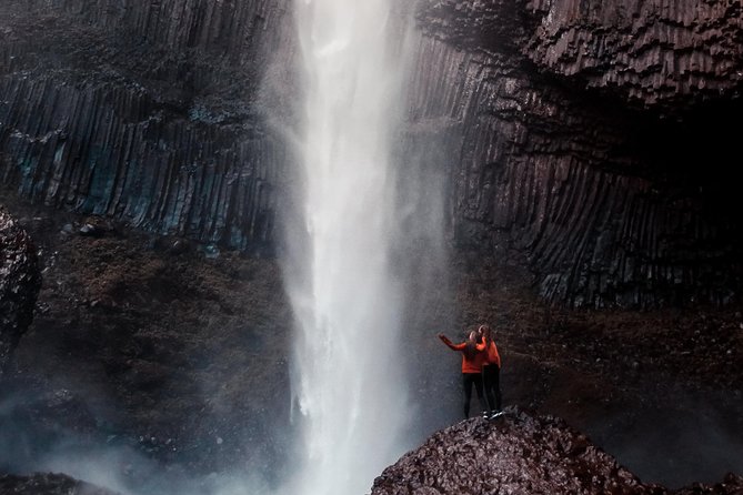 Columbia Gorge Waterfalls & Wineries from Portland: All-Inclusive Afternoon Tour - Luxury van rides, snack breaks, and why pacing matters