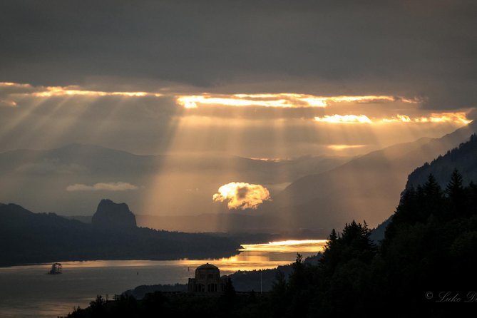 Columbia Gorge Waterfalls & Wineries from Portland: All-Inclusive Afternoon Tour - Price and value: what $189 buys you and what you still need