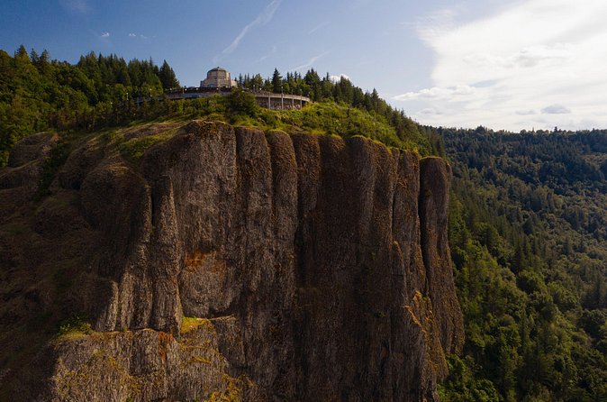 Columbia River Gorge Full Day Private Tour & Hike - Bonneville Lock and Dam, When the River Becomes the Main Event