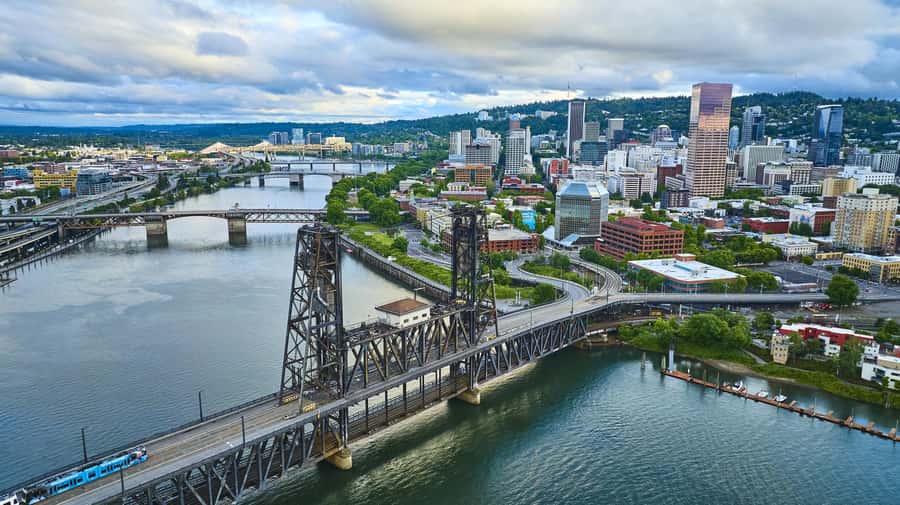 Discover Portland: Guided Sightseeing Tour (Most popular!) - A smooth 3-hour tour built for quick orientation