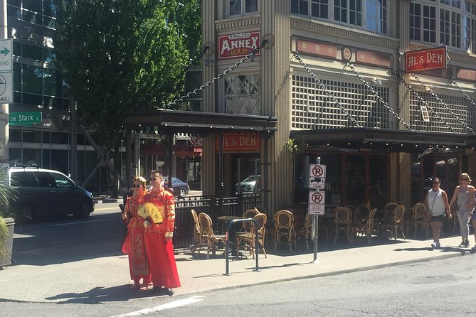 Discover Portland Half-Day Small-Group City Tour - Lan Su Chinese Garden and Powell’s Books, Plus Downtown Conversion Stories
