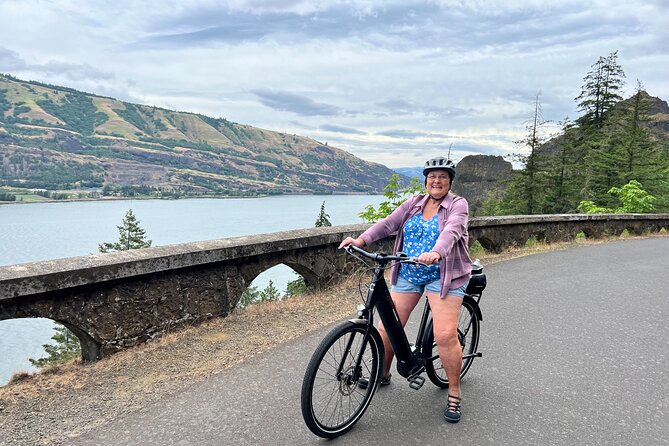 E Bike Rental in Hood River - The First Stretch: Waterfront to Downtown, Learn the Bike Fast
