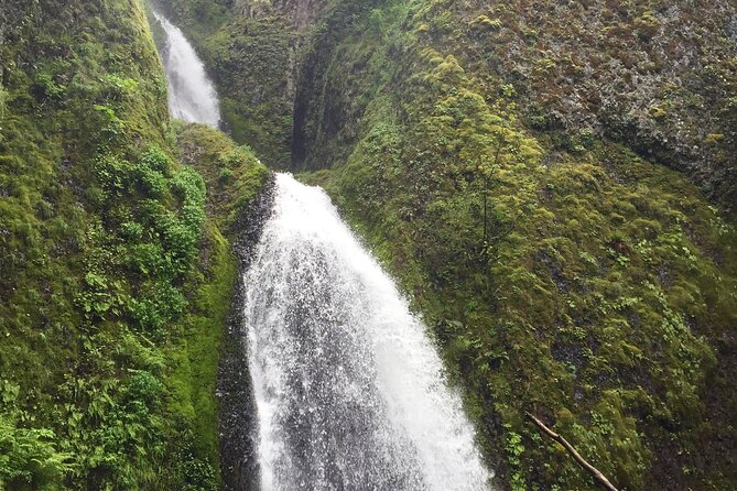 Explore Columbia River Gorge Half-Day Small-Group Hiking Tour - Stop 2: Multnomah Falls, 620 feet of Oregon waterfall drama