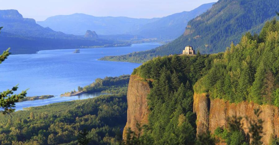From Portland: 7 Wonders of the Gorge Jetboat Cruise - From Portland Dock to Gorge Speed: What the 210 Minutes Feels Like