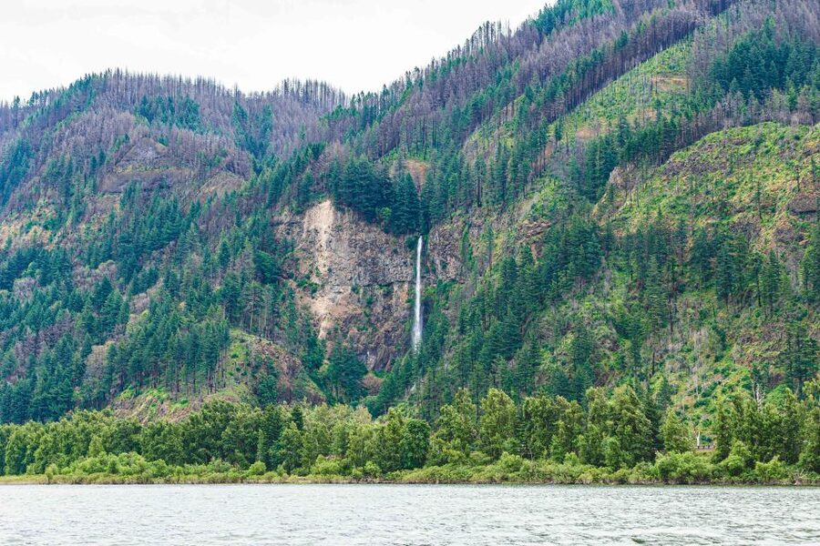 From Portland: 7 Wonders of the Gorge Jetboat Cruise - What You Bring, What You Can Eat, and the Small Stuff That Matters