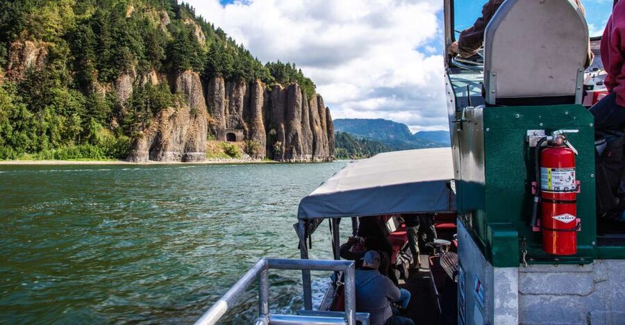 From Portland: Bigfoot Adventure 3.5-hour Jetboat Cruise - The Route: Portland, Two Rivers, and the Multnomah Falls Area