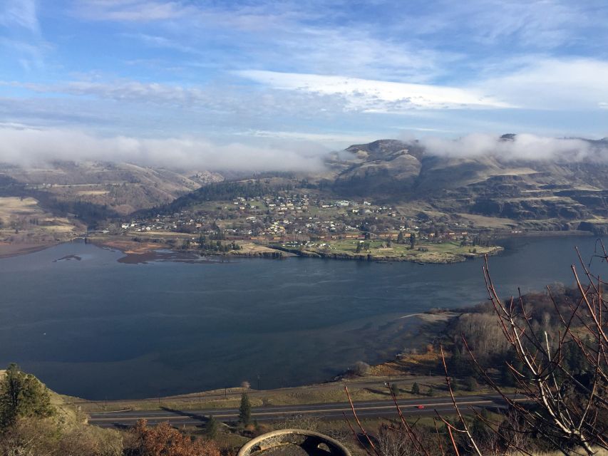 From Portland: Mt Hood, Hood River Valley and Columbia Gorge - Transport Comfort: The Mercedes Sprinter and Small-Group Day Rhythm