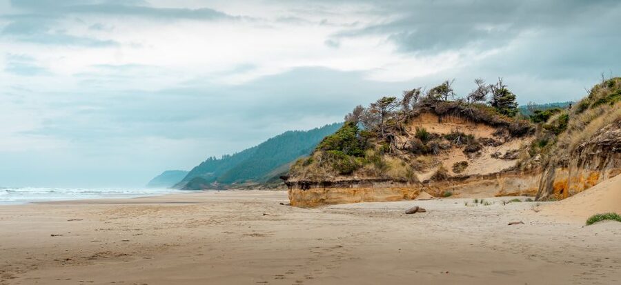 From Portland: Oregon Coast Day Trip Cannon Beach Area - Cannon Beach and Haystack Rock: the star of the day