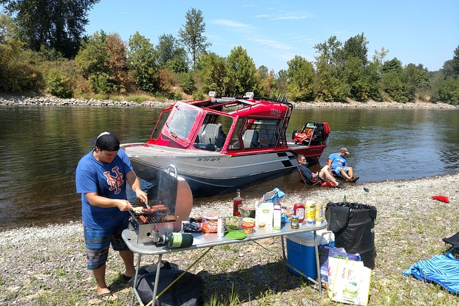 Guided Jetboat Tour for Six -Private - Private jetboat on the Willamette: what the ride feels like