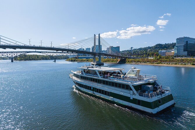 Happy Hour Sightseeing Cruise - Narration: the captain-led story, plus the headphones options
