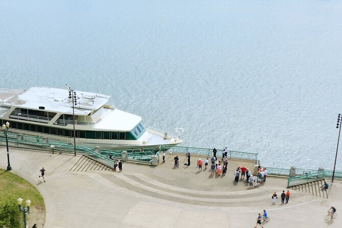 Happy Hour Sightseeing Cruise - Oaks Amusement Park and the Portland riverfront vibe