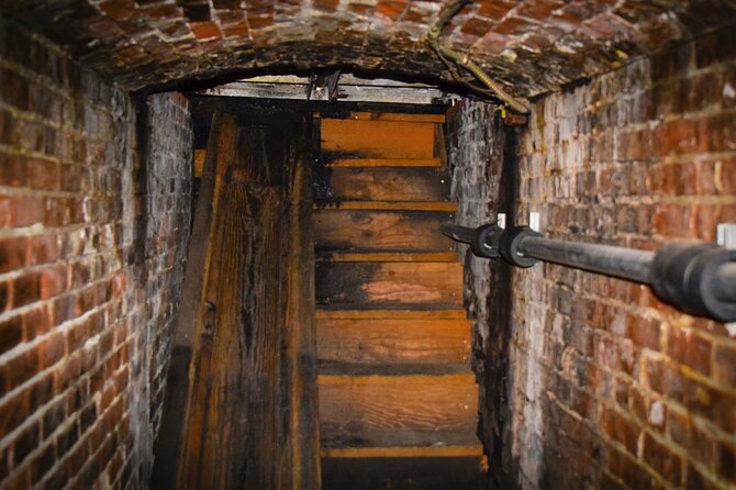 Haunted Underground Shanghai Tunnel Tour with Brewery Tastings - Beer tastings and 1 pint: what you actually get at the end
