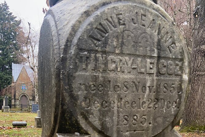 Macabre Ghost History of Portland, Oregon walking tour - Stop 1 at Revolution Hall, alumni legends and a fire with echoes