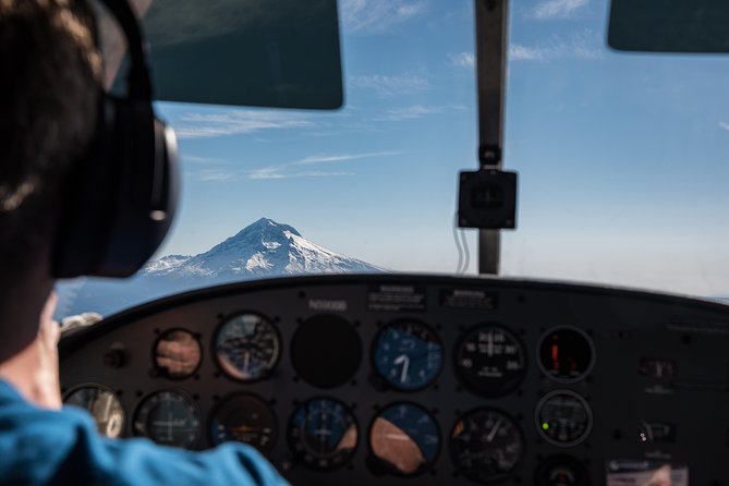 Mount Hood & Columbia River Gorge Air Tour by Envi Adventures - Mount Hood and Wy’east: why the volcano angle matters