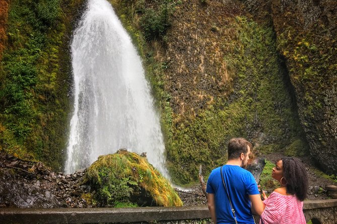 Multnomah Falls and Columbia River Gorge Half-Day Hiking Tour - Bridal Veil: the town stop and the State Park fairy-tale walk