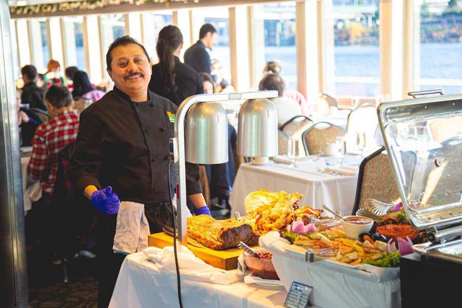 Portland: Brunch Cruise on Willamette River - The Brunch and Mini Desserts Buffet: More Than Just Filler