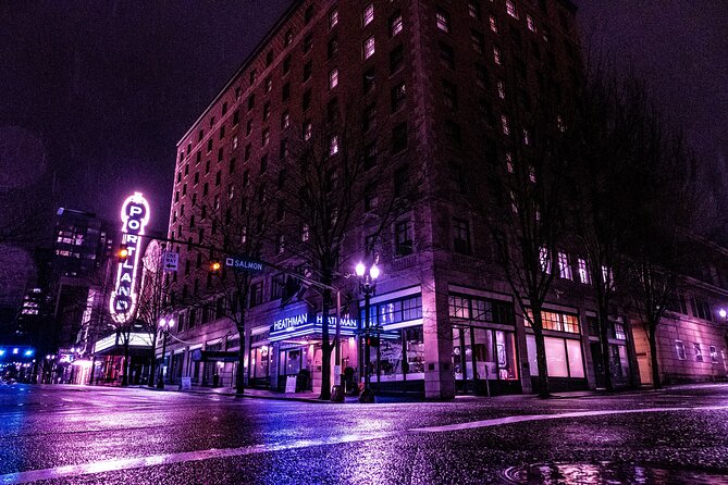 Portland Ghosts Boos and Booze Haunted Pub Crawl - Your 5:00 pm start: The Benson and the tone of the tour