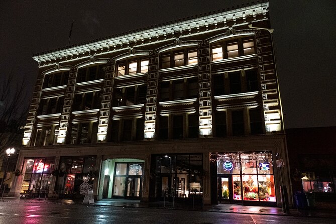 Portland Ghosts Boos and Booze Haunted Pub Crawl - Who this tour suits best