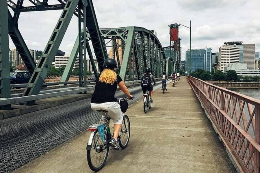 Portland: Guided Foodie Bike Tour - Food truck pod magic at Cartopia, plus BBQ style street food