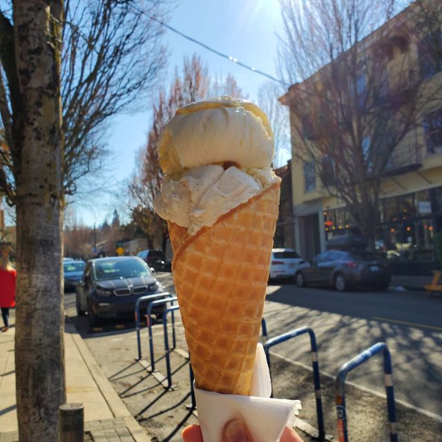 Portland: Guided Ice Cream Walking Tour with Tastings - Skip-the-Line Tastings and Small-Group Comfort