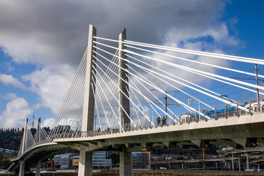 Portland: Morning City Highlights Tour - NW 23rd Avenue and Nob Hill shopping: the Portland you can smell