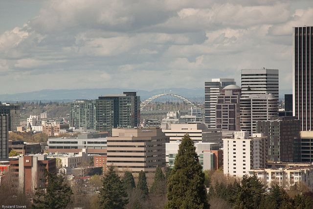 Portland: Morning City Highlights Tour - The Pearl District and South Park Blocks: old industry to creative present