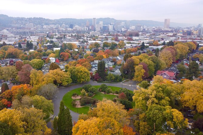 Portland, Oregon City Tour: Parks, Plazas and Views - Getting Oriented at Director Park and Portland’s North-South Divide
