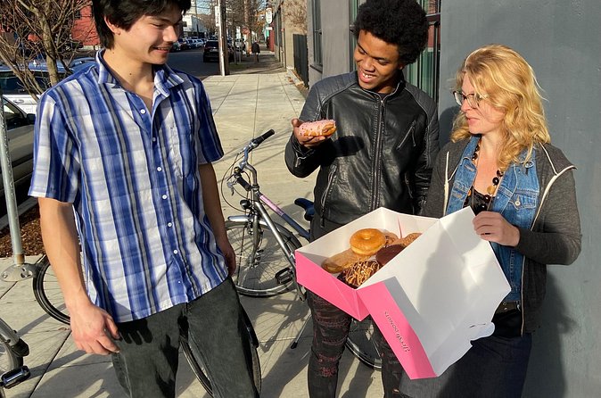 Portland, Oregon City Tour: Parks, Plazas and Views - South Park Blocks, Cultural District Stories, and a Doughnut Moment