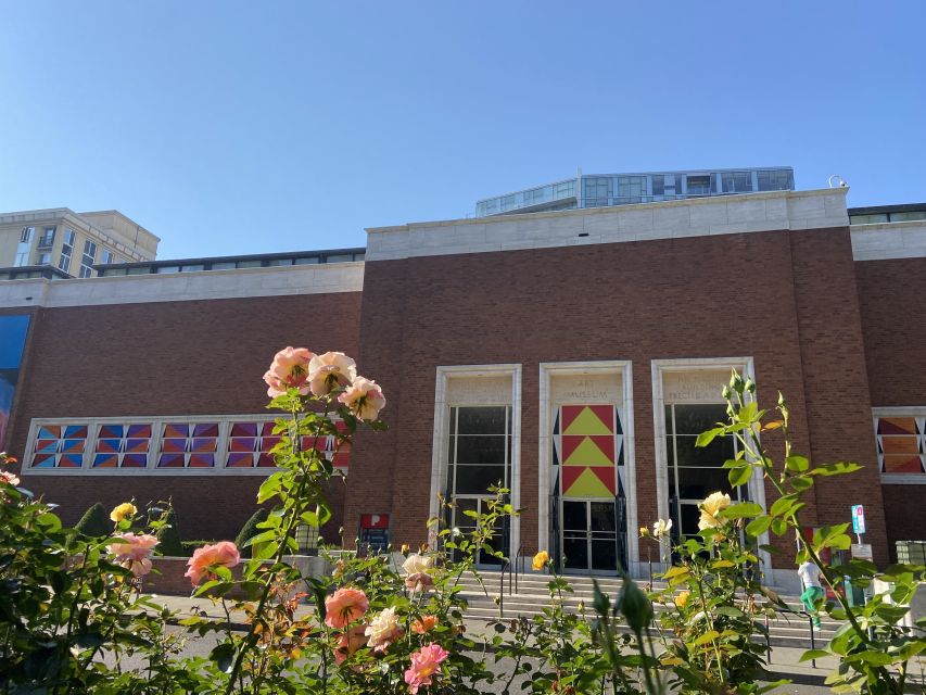 Portland, Oregon: Soul of the City Walking Tour - First stop: Director Park, and why the tour starts where it does