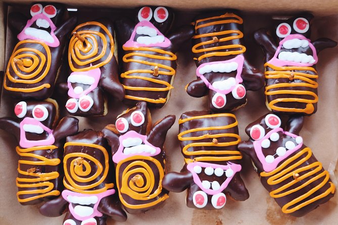 Portland's Original Delicious Donut Adventure & Walking Food Tour - Stop-by-stop: what happens from Sesame Donuts to Voodoo Doughnuts