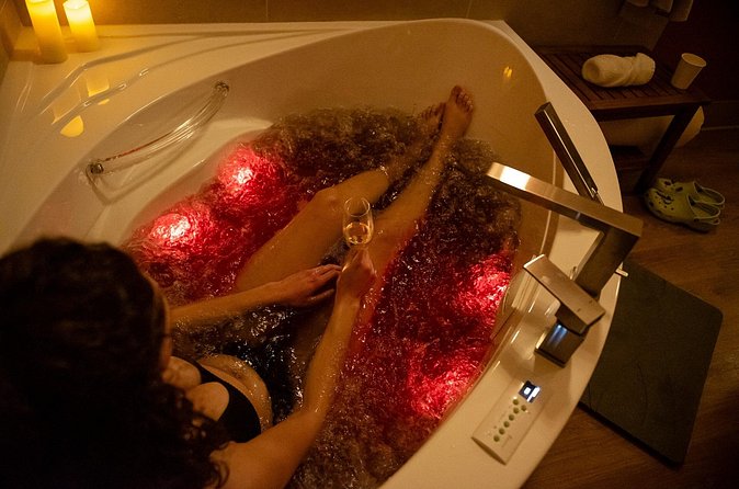 Portland: Wine Tasting + Vinotherapy Tub Soak at The Wine Spa - What you do during the 30-minute soak, step by step