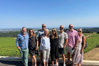 Private Oregon Wine Tour – Bring Up To 10 People – Three Wineries
