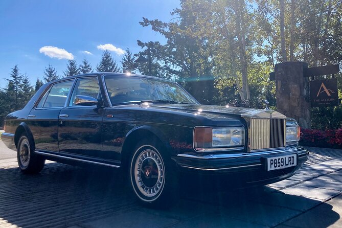 Rolls-Royce & Bentley Chauffeured All-inclusive Wine Tasting Tour - Included snack and pacing: how the food helps you enjoy the pours