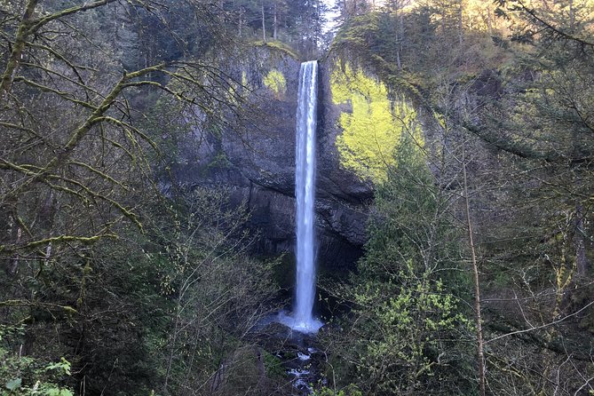 Small Group: Columbia River Gorge Waterfalls and Mt Hood Day Tour from Portland - Bridge of the Gods and the Hood River lunch break
