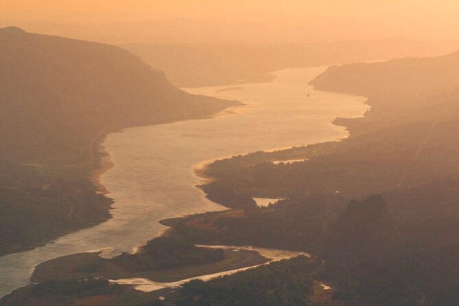Stunning Air Tour of the Columbia River Gorge by Envi Adventures - Why the pilot and headset make the whole thing click