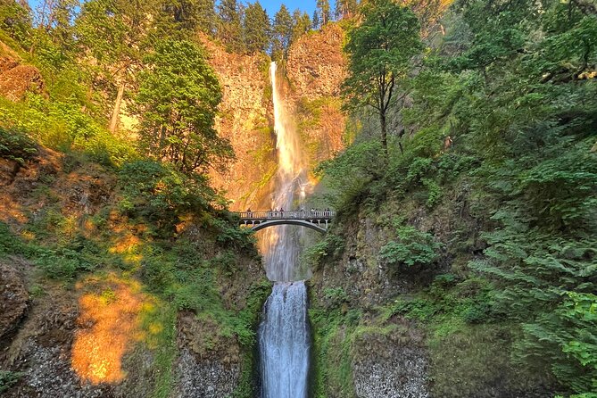 Sunset Tour of Multnomah Falls plus Vista House and Other Falls - Why this sunset gorge loop feels different than self-driving