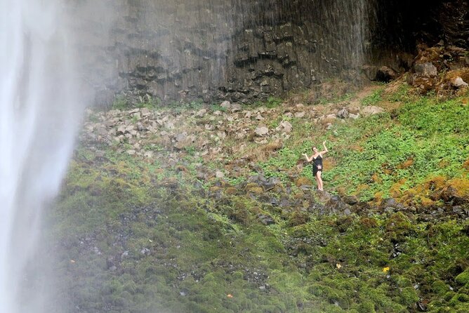 Sunset Tour of Multnomah Falls plus Vista House and Other Falls - Guides are the secret sauce here