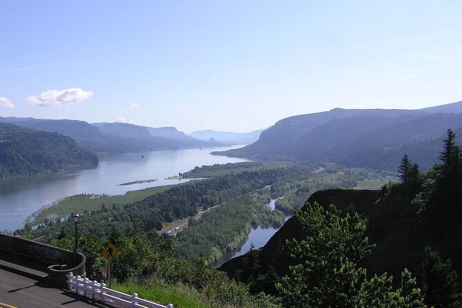 Waterfall Hop-On Hop-Off Trolley Tour Multnomah Falls Day Pass - Stop-by-stop guide from Crown Point to Ainsworth State Park